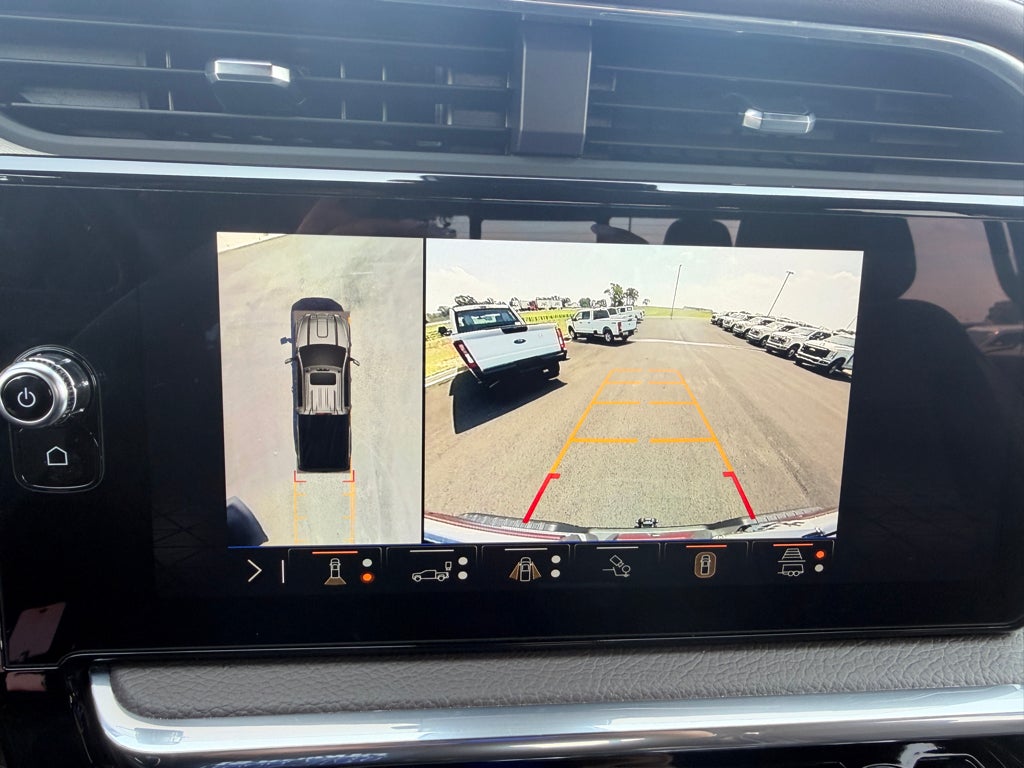 2025 GMC Sierra 2500HD 4WD Crew Cab Standard Bed Denali