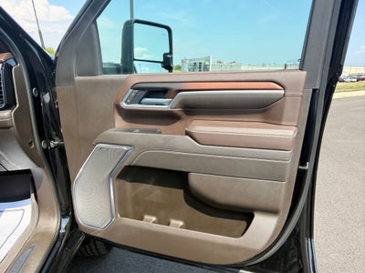 2025 GMC Sierra 2500HD 4WD Crew Cab Standard Bed Denali
