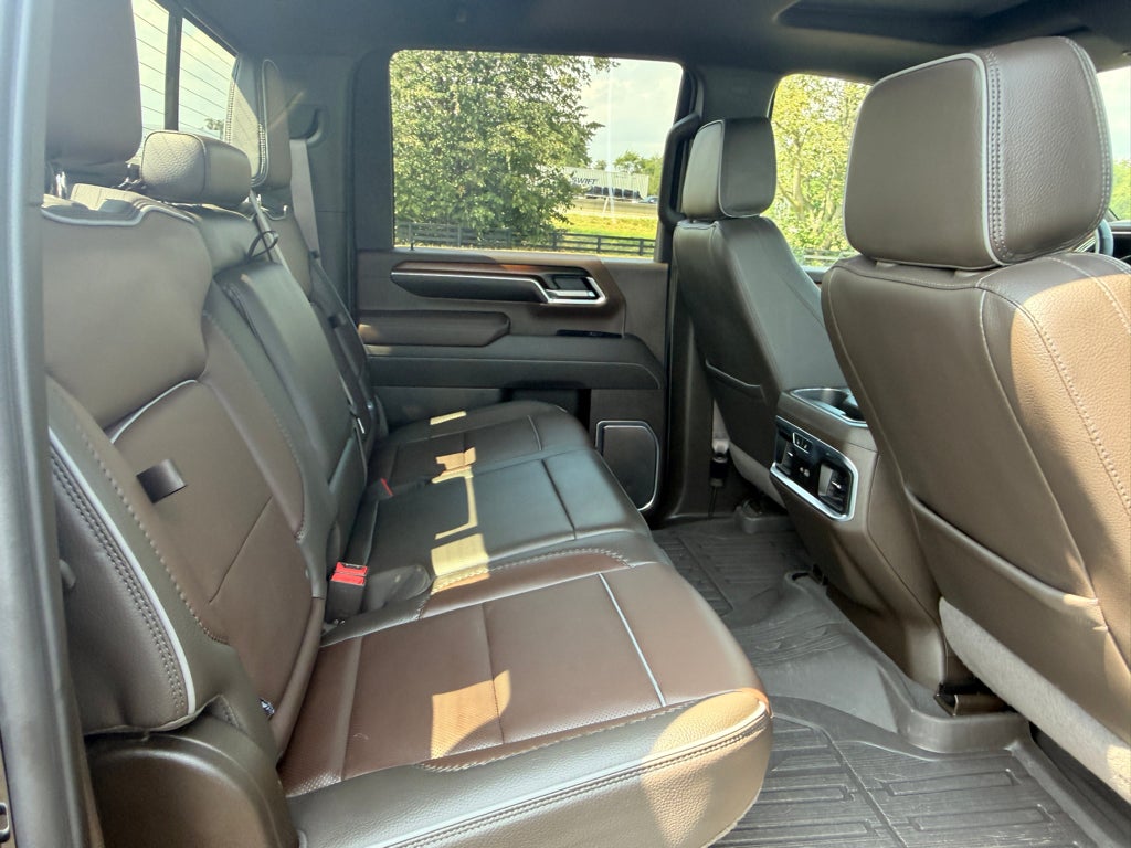 2025 GMC Sierra 2500HD 4WD Crew Cab Standard Bed Denali