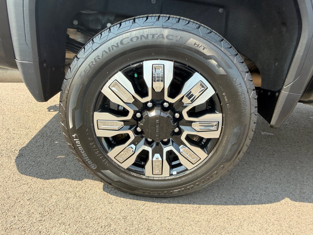 2025 GMC Sierra 2500HD 4WD Crew Cab Standard Bed Denali