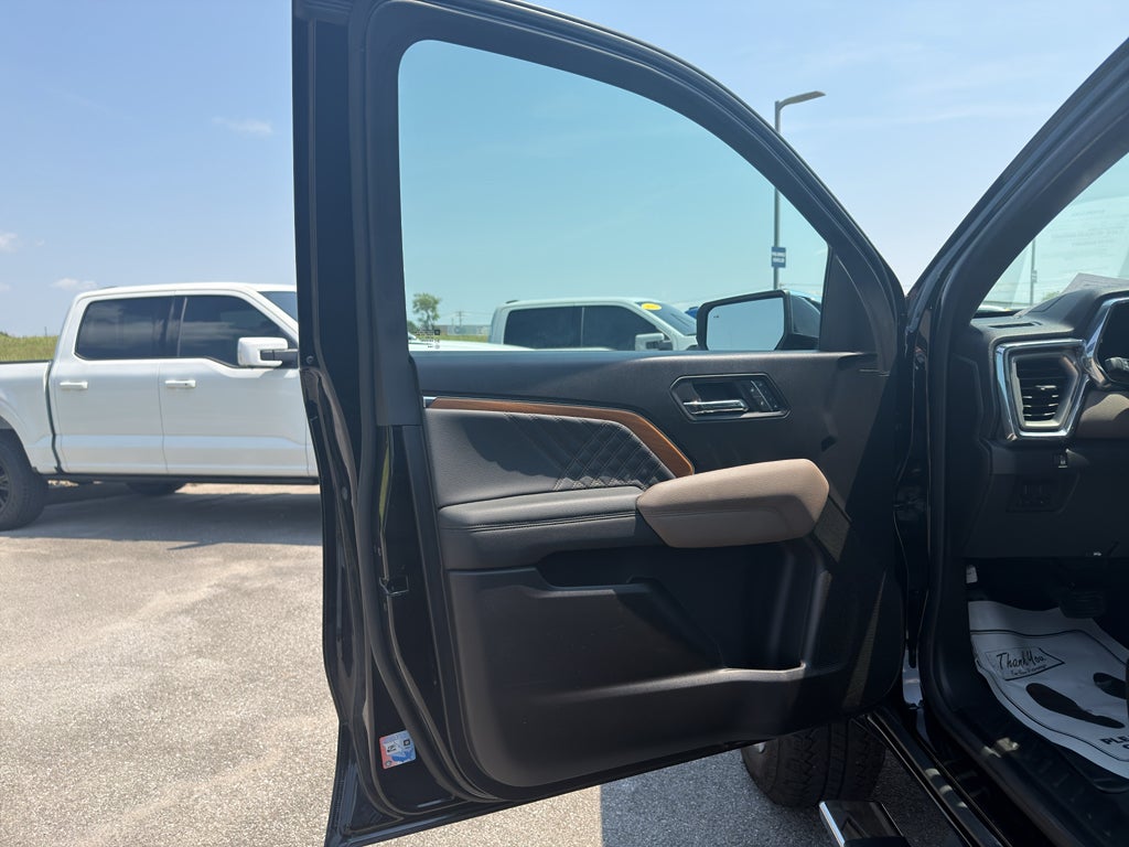 2024 GMC Canyon 4WD Denali