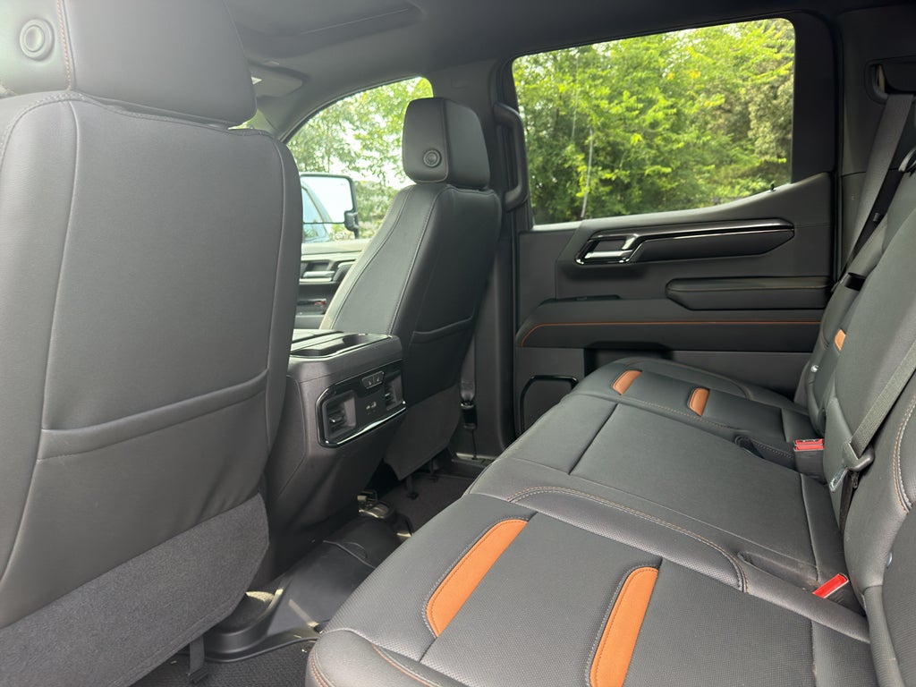 2023 GMC Sierra 1500 4WD Crew Cab Standard Box AT4