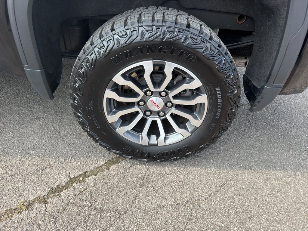 2023 GMC Sierra 1500 4WD Crew Cab Standard Box AT4