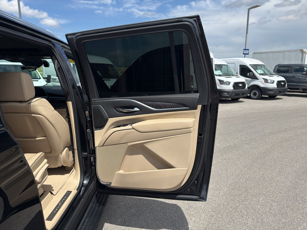 2022 Cadillac Escalade ESV Premium Luxury