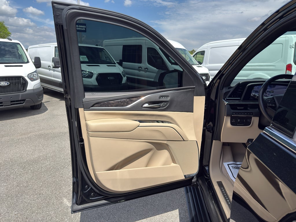 2022 Cadillac Escalade ESV Premium Luxury