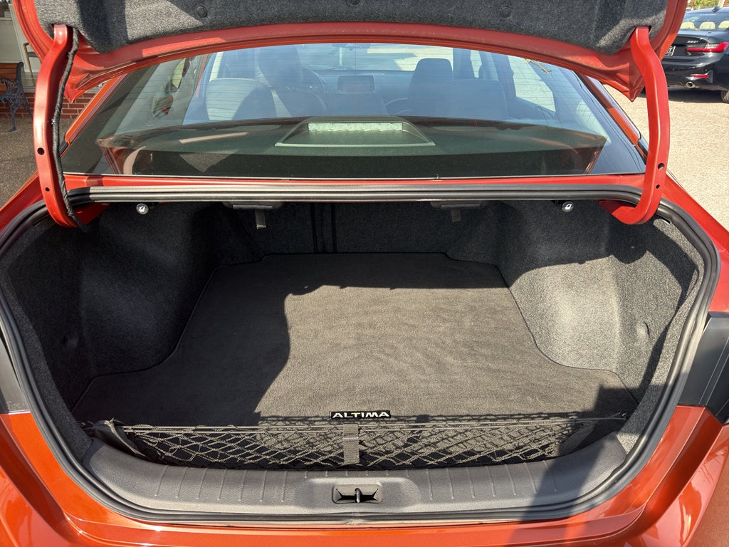 2020 Nissan Altima SR FWD