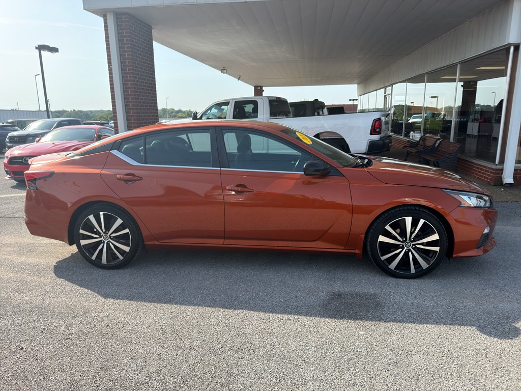 2020 Nissan Altima SR FWD