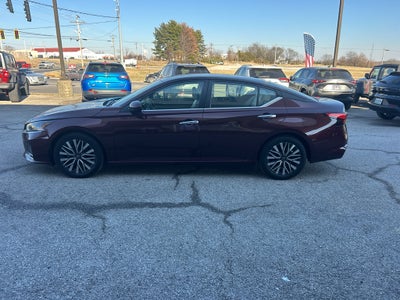 2023 Nissan Altima SV FWD