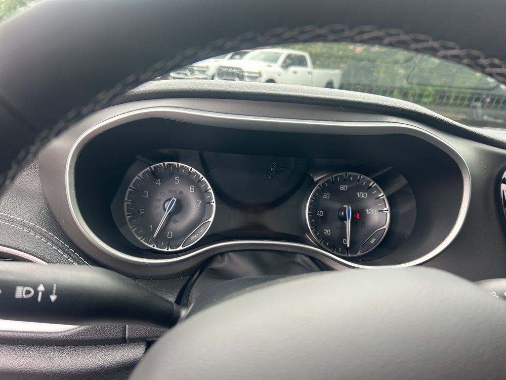 2027 Chrysler Pacifica PACIFICA SELECT