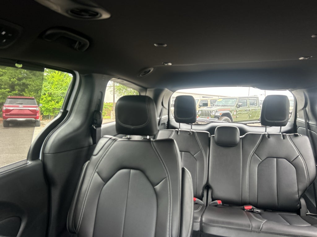 2027 Chrysler Pacifica PACIFICA SELECT