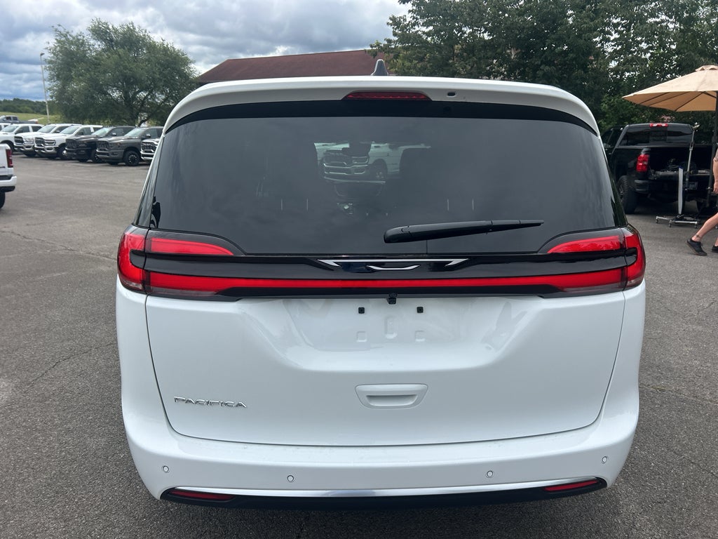2027 Chrysler Pacifica PACIFICA SELECT