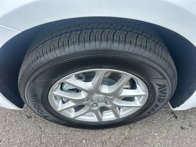 2027 Chrysler Pacifica PACIFICA SELECT