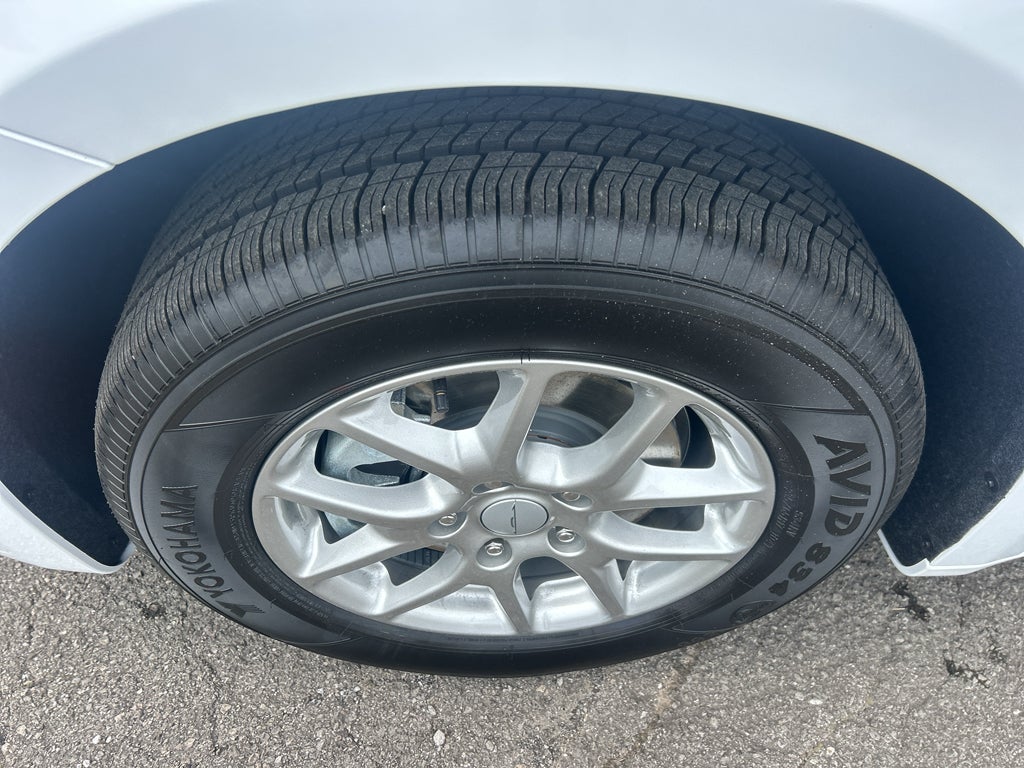 2027 Chrysler Pacifica PACIFICA SELECT