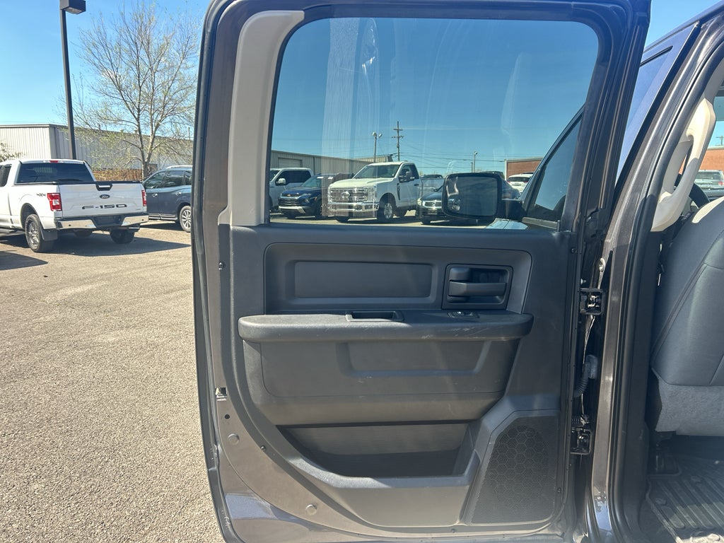 2018 RAM 1500 Express Crew Cab 4x4 5'7' Box