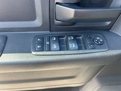 2018 RAM 1500 Express Crew Cab 4x4 5'7' Box