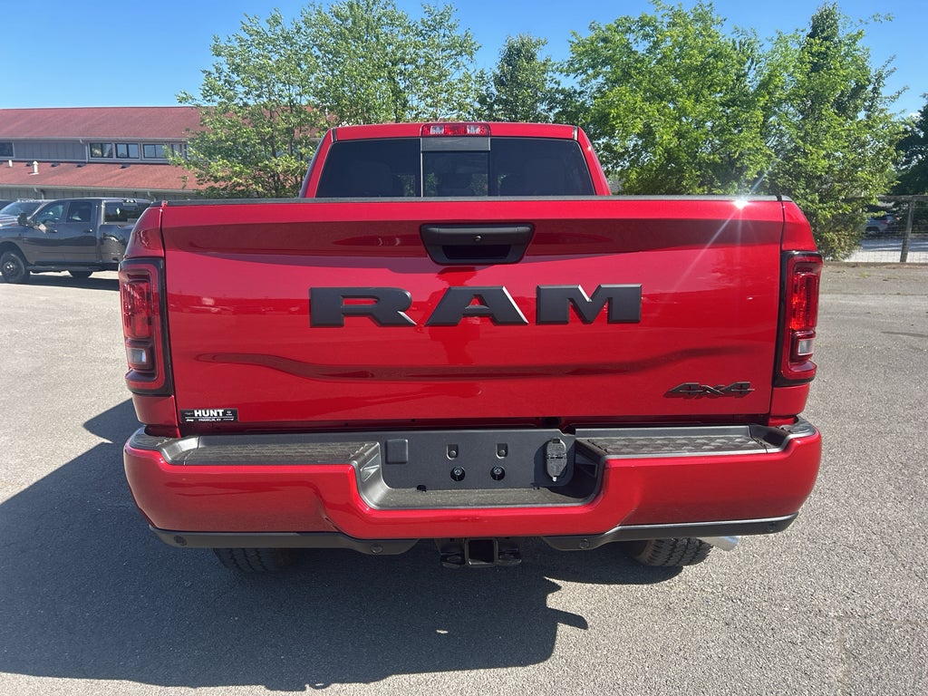 2026 RAM Ram 2500 RAM 2500 BLACK EXPRESS CREW CAB 4X4 6'4' BOX