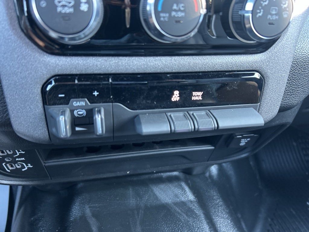 2026 RAM Ram 2500 RAM 2500 TRADESMAN CREW CAB 4X4 6'4' BOX