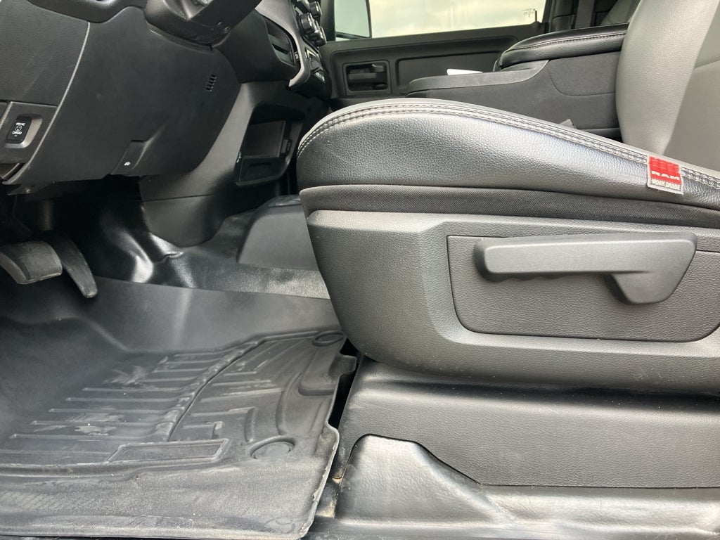 2024 RAM 2500 Tradesman Crew Cab 4x4 6'4' Box