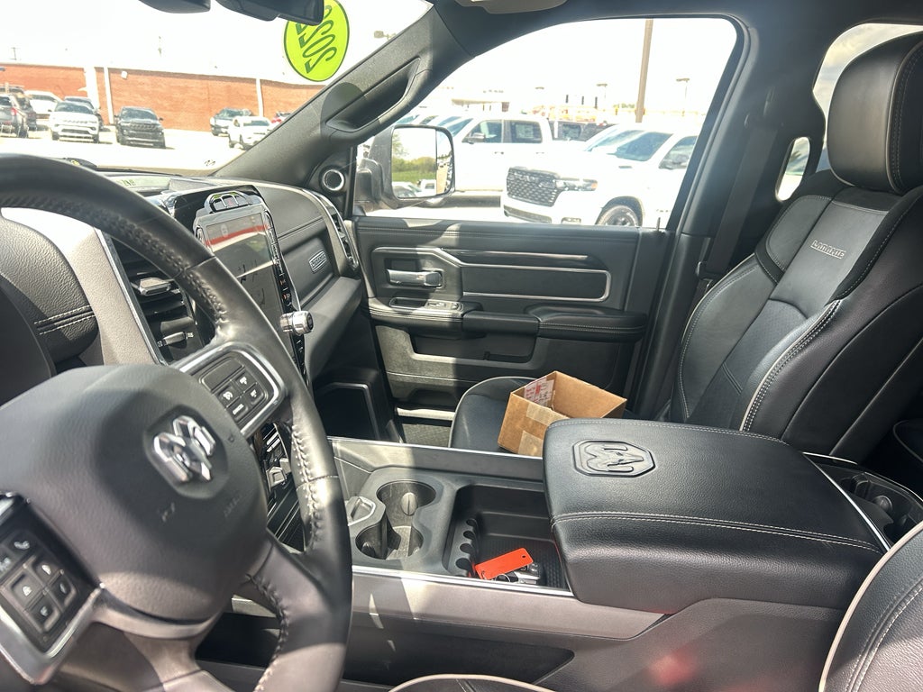 2022 RAM 2500 Laramie Crew Cab 4x4 6'4' Box