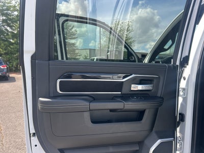 2022 RAM 2500 Laramie Crew Cab 4x4 6'4' Box
