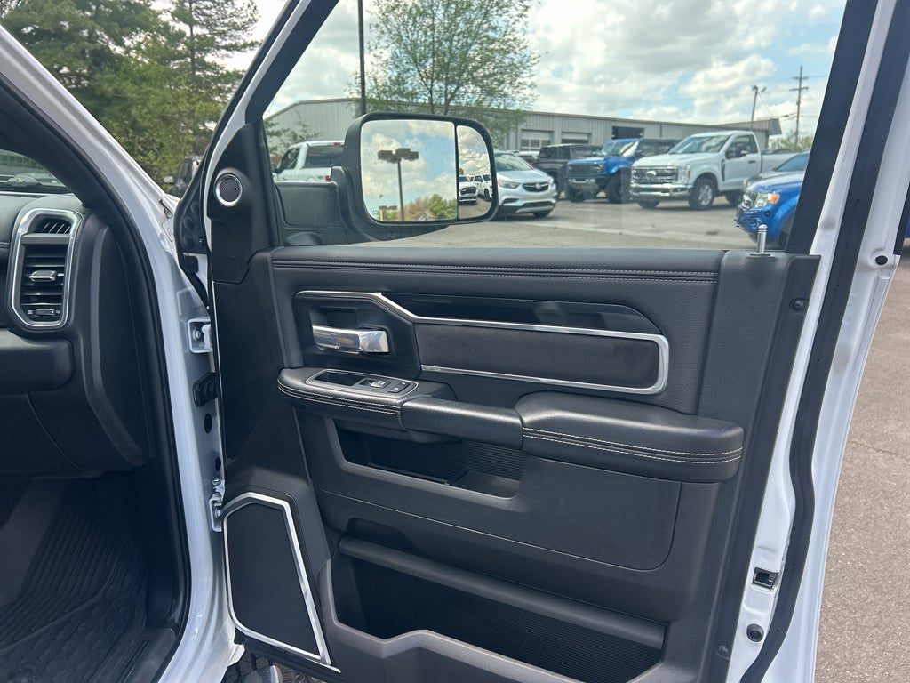 2022 RAM 2500 Laramie Crew Cab 4x4 6'4' Box