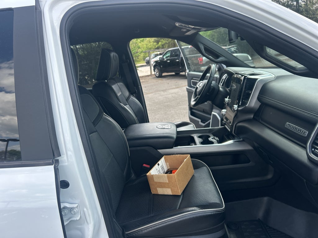 2022 RAM 2500 Laramie Crew Cab 4x4 6'4' Box