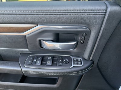 2024 RAM 2500 Laramie Crew Cab 4x4 6'4' Box