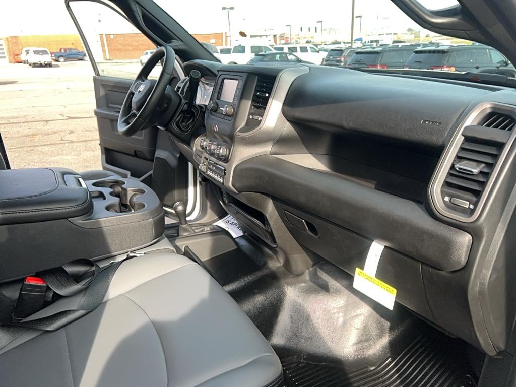 2024 RAM Ram 3500 Chassis Cab RAM 3500 TRADESMAN CREW CAB CHASSIS 4X4 60' CA