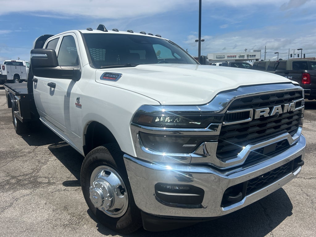 2026 RAM Ram 3500 Chassis Cab RAM 3500 TRADESMAN CREW CAB CHASSIS 4X4 60' CA