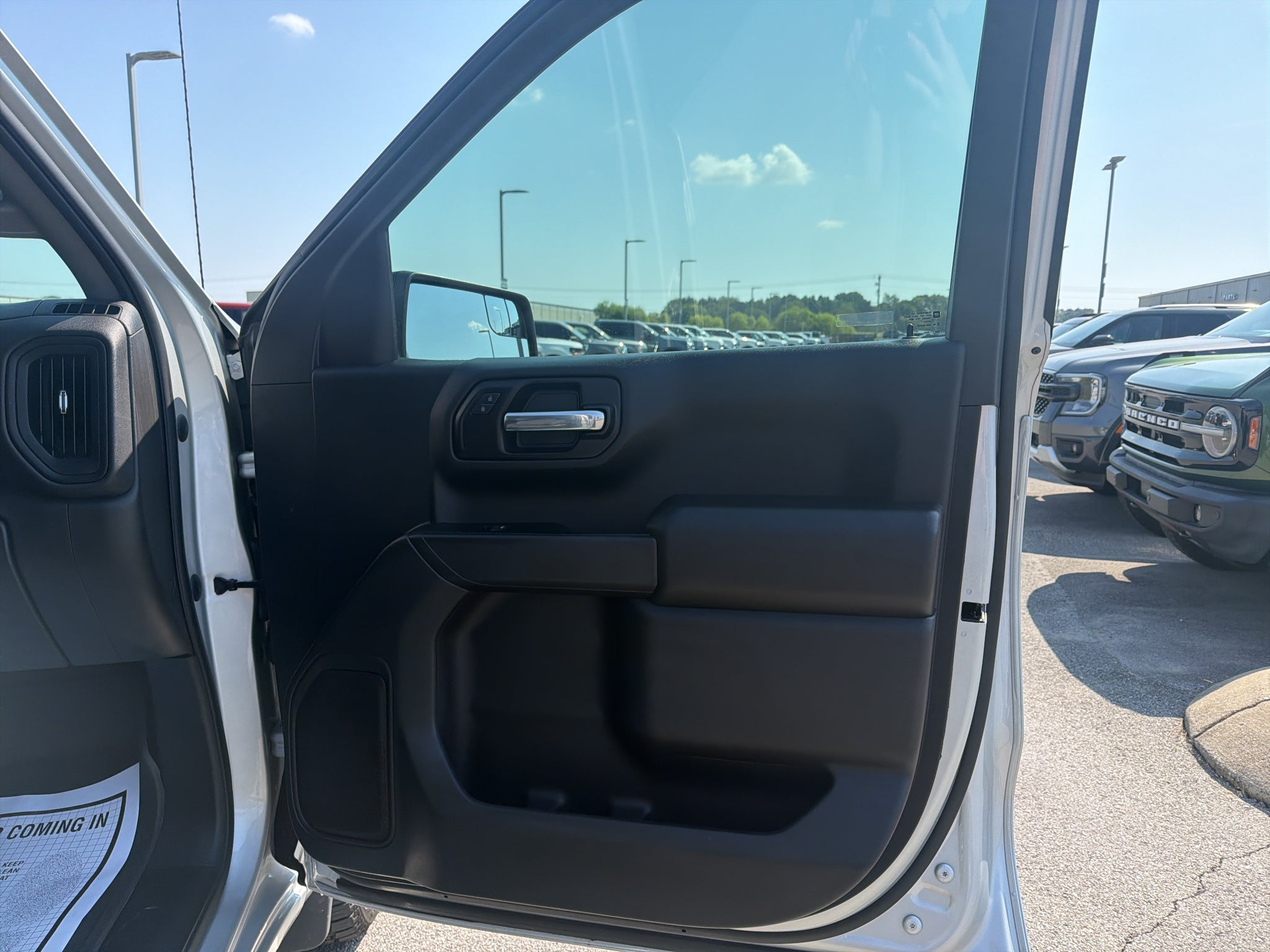 2022 Chevrolet Silverado 1500 LTD 4WD Crew Cab Short Bed Custom
