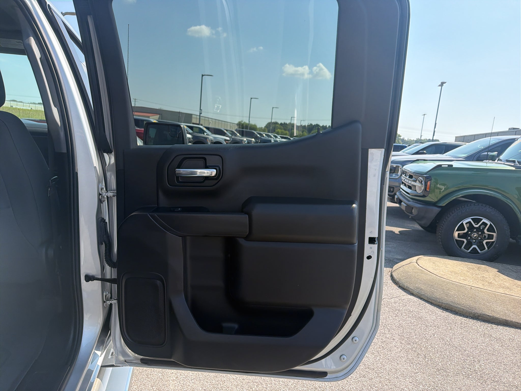 2022 Chevrolet Silverado 1500 LTD 4WD Crew Cab Short Bed Custom