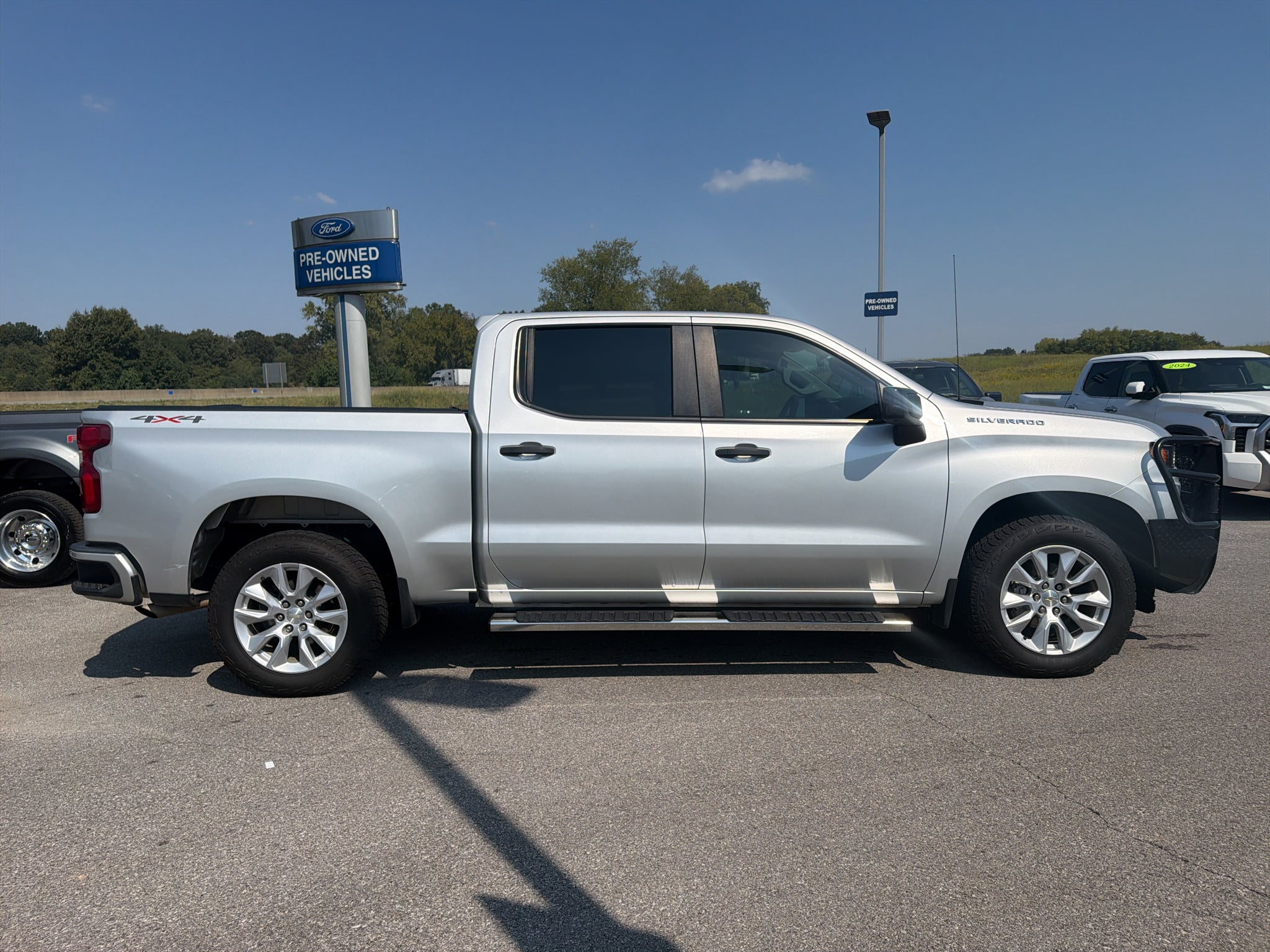 2022 Chevrolet Silverado 1500 LTD 4WD Crew Cab Short Bed Custom