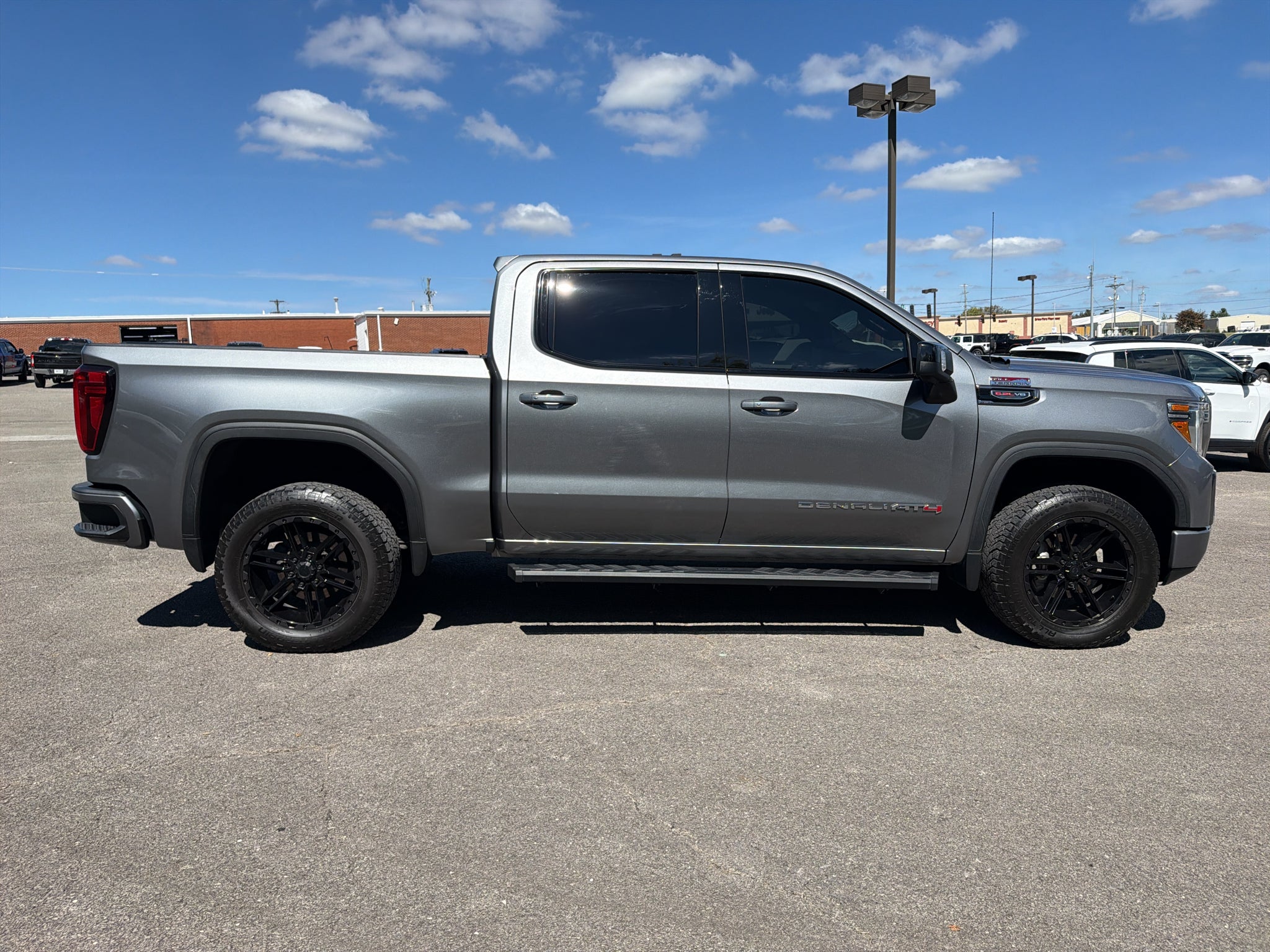 2021 GMC Sierra 1500 4WD Crew Cab Short Box AT4