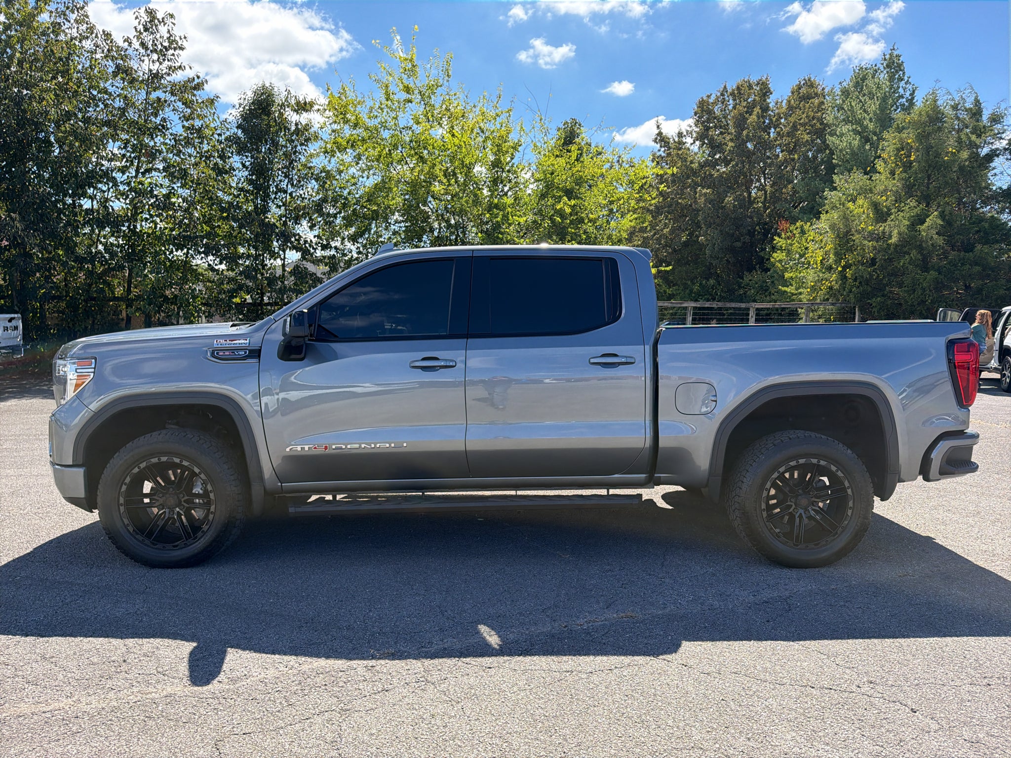 2021 GMC Sierra 1500 4WD Crew Cab Short Box AT4
