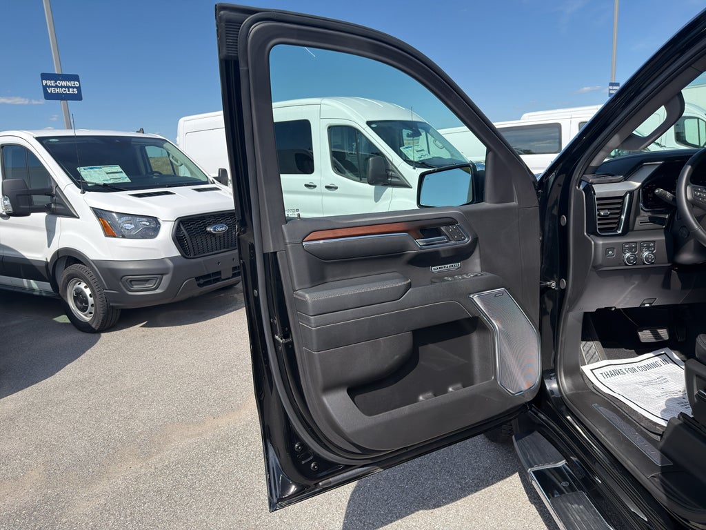 2025 GMC Sierra 1500 4WD Crew Cab Short Box Denali