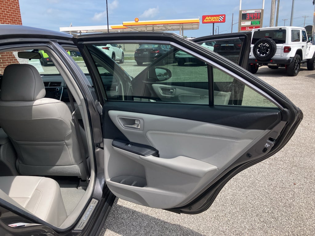 2016 Toyota Camry XLE