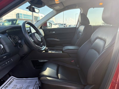 2024 Nissan Pathfinder SL FWD