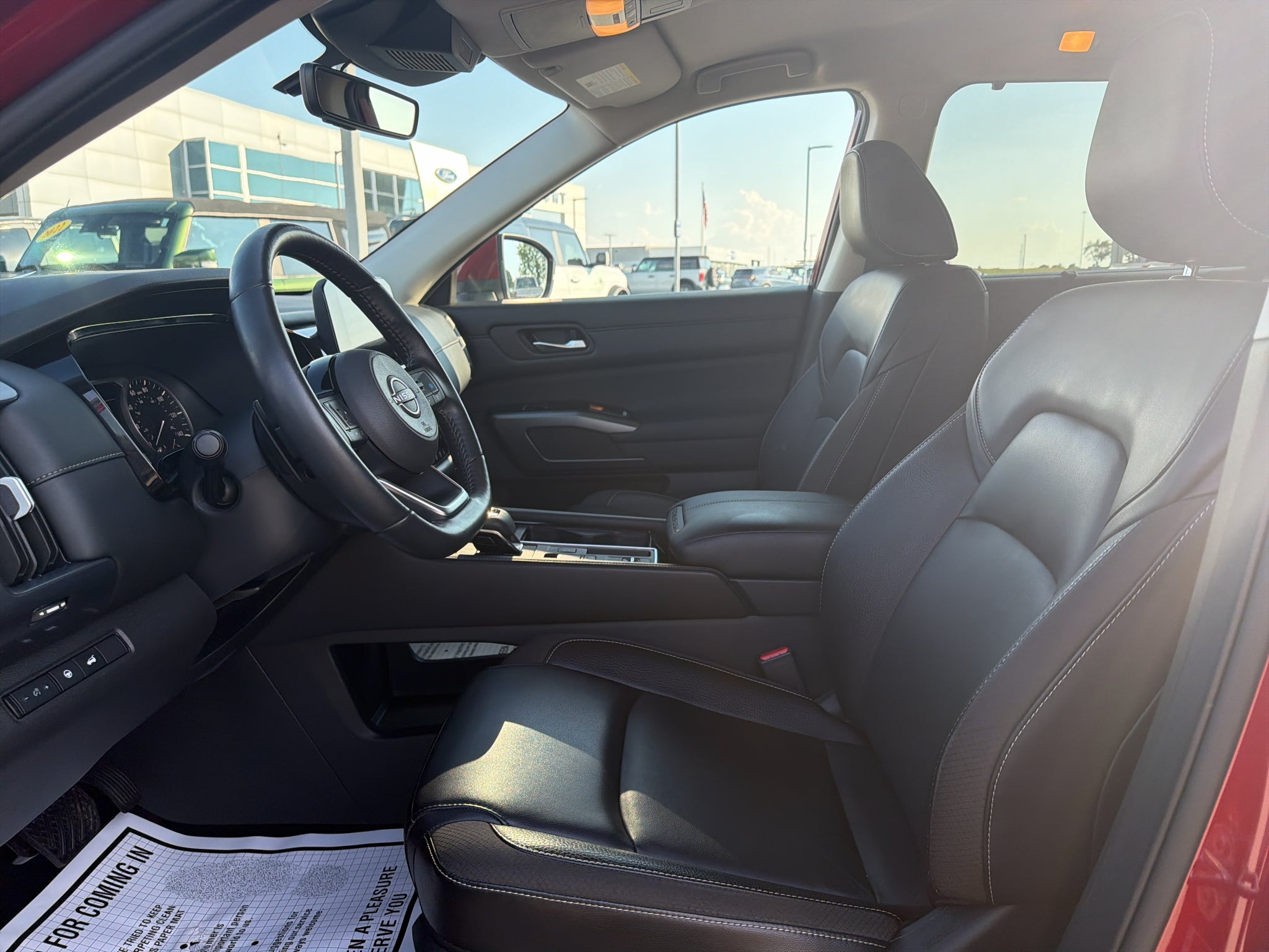 2024 Nissan Pathfinder SL FWD