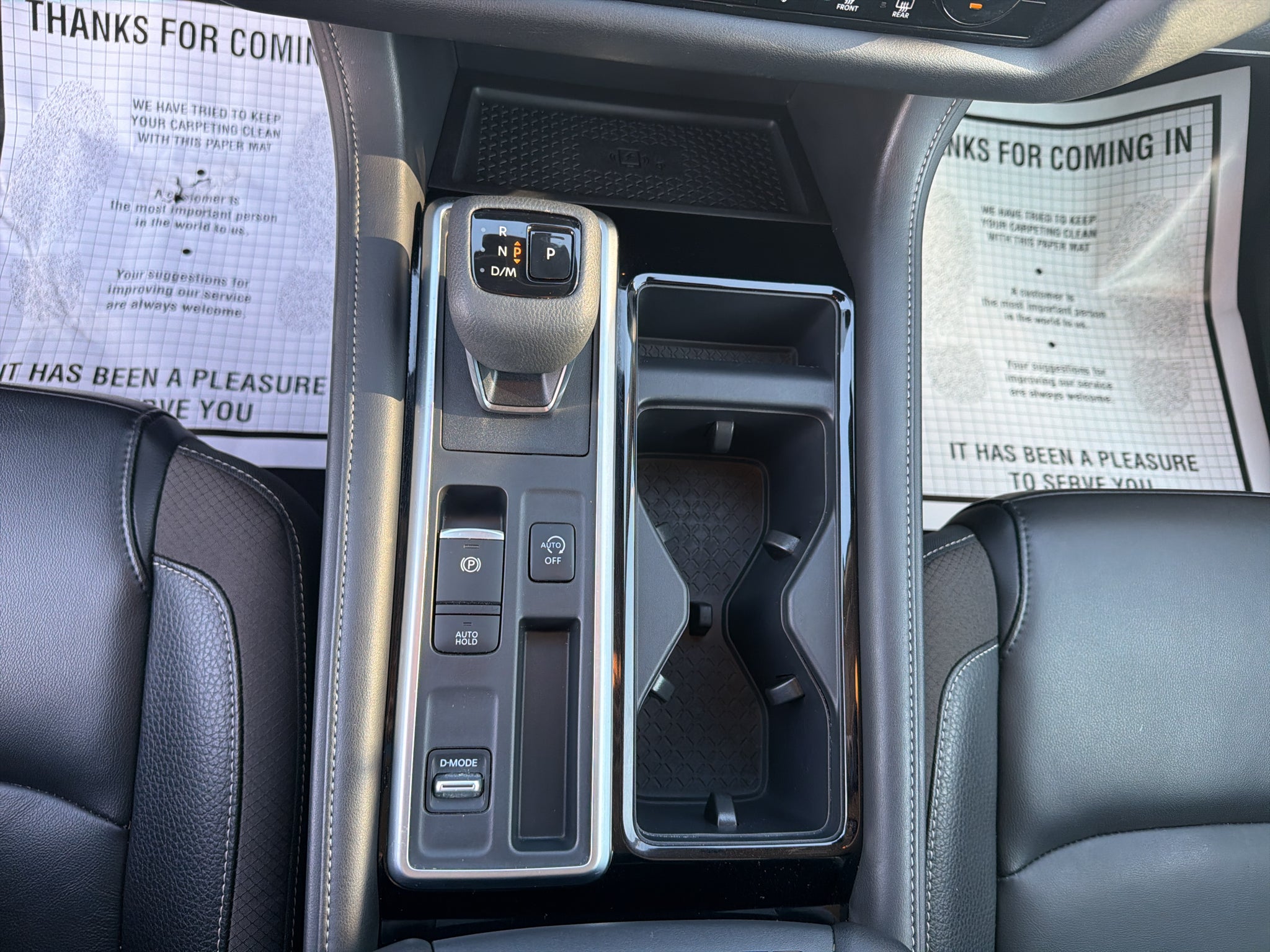 2024 Nissan Pathfinder SL FWD