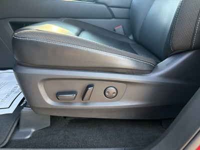 2024 Nissan Pathfinder SL FWD