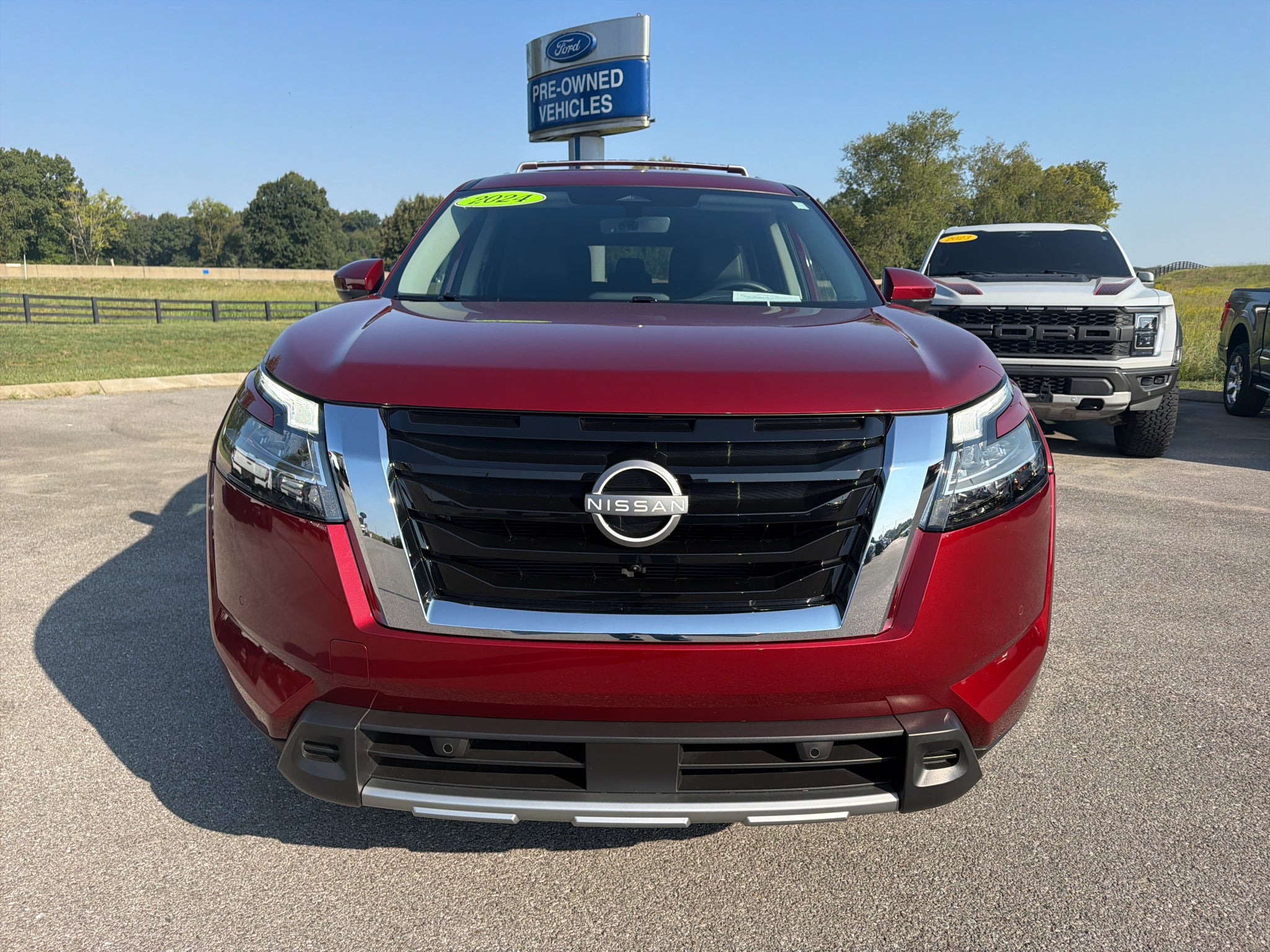2024 Nissan Pathfinder SL FWD
