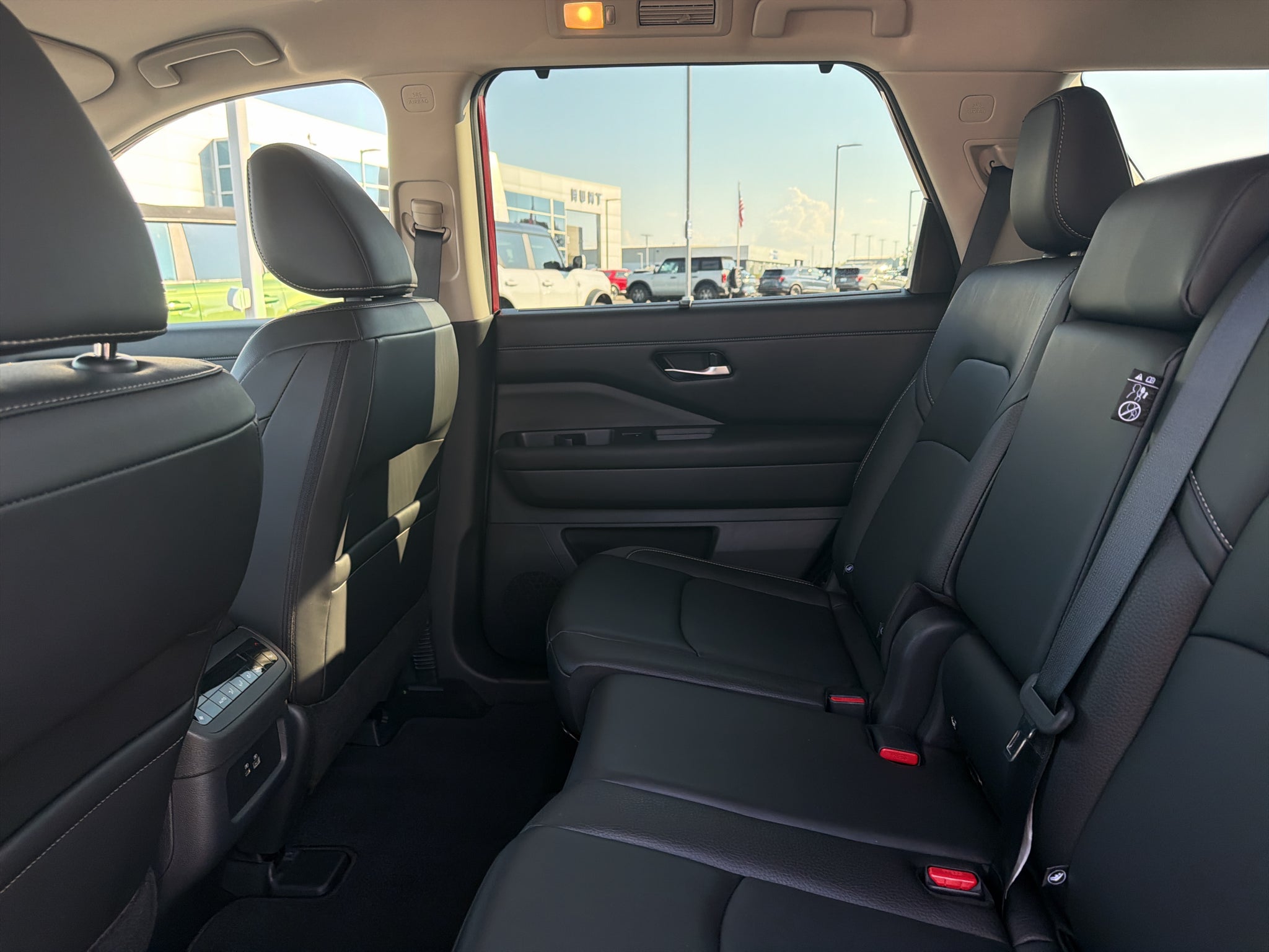 2024 Nissan Pathfinder SL FWD