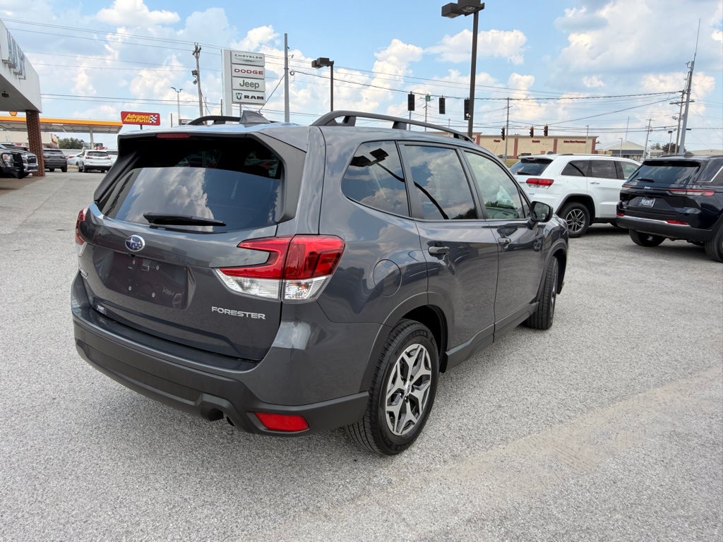 2023 Subaru Forester Premium