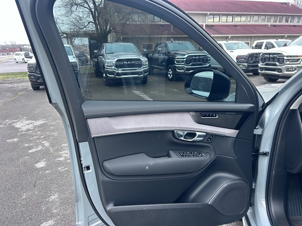 2026 Volvo XC90 Ultra Dark Theme, B6 AWD Gas (mild hybrid), Gasoline, 6 Seats