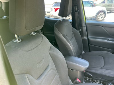 2017 Jeep Renegade Altitude FWD