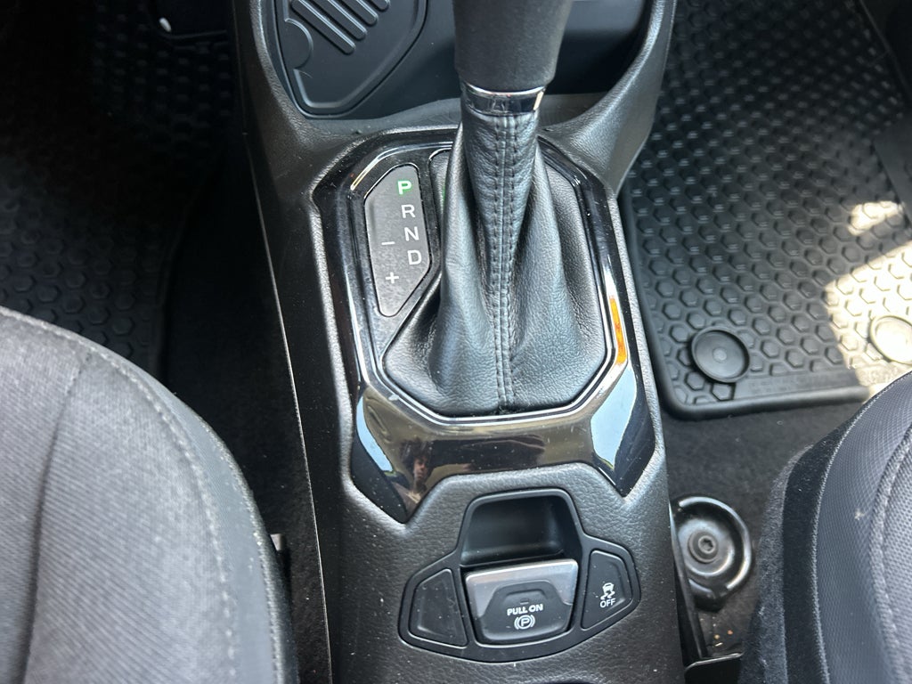 2017 Jeep Renegade Altitude FWD